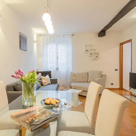 Volta By Rent * Como